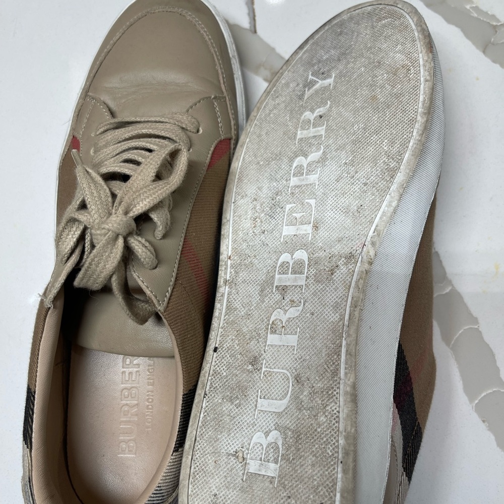 Used Burberry Sneakers - Picture 3 of 3